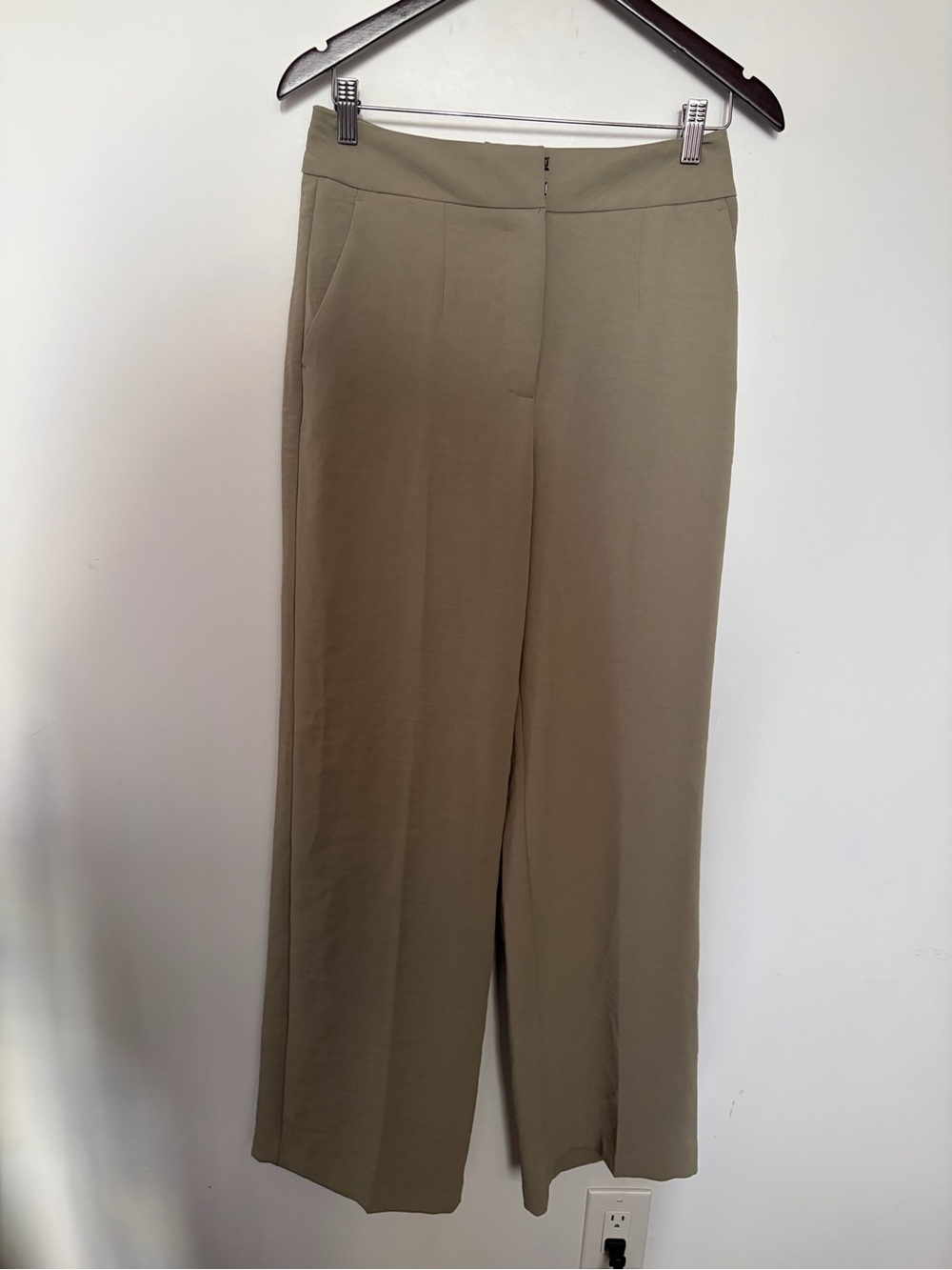 NWT Dynamite Yasmin Airflow Straight Leg Pants - Size 4 - Picture 4 of 9